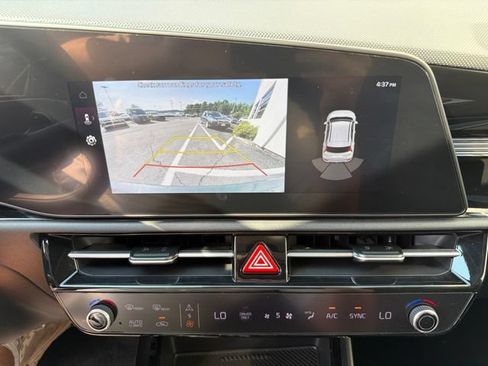 Certified 2023 Kia Niro EX FWD image 16