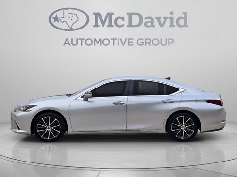 Used 2022 Lexus ES 350 w/ Premium Package FWD image 2