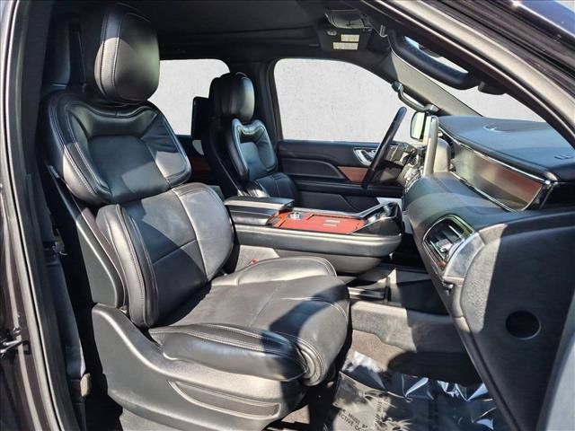Used 2019 Lincoln Navigator Reserve AWD/4WD image 25