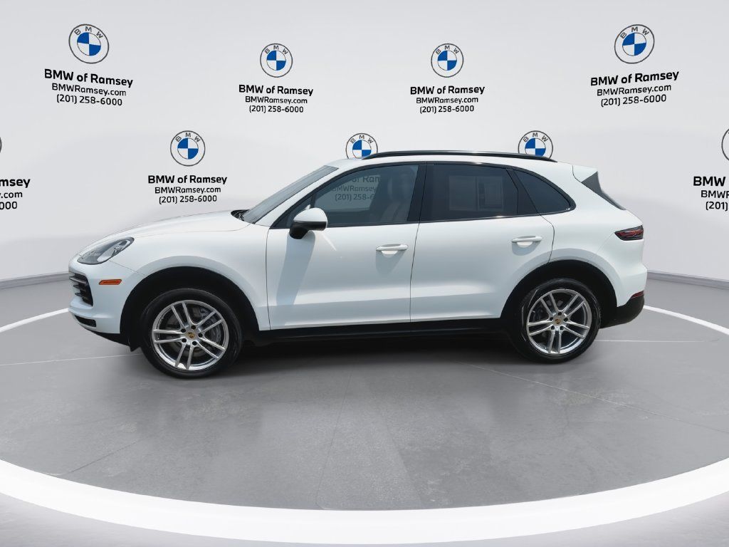 Used 2023 Porsche Cayenne AWD/4WD image 5