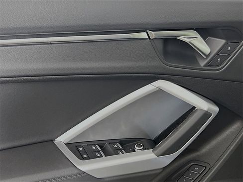 New 2025 Audi Q3 2.0T Premium image 18