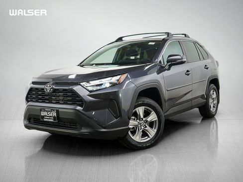 Used 2025 Toyota RAV4 XLE AWD/4WD image 1