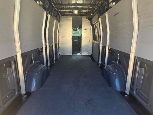 Used 2019 Mercedes-Benz Sprinter 170 image 27