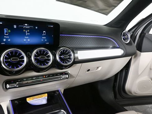 New 2026 Mercedes-Benz GLB 250 image 13