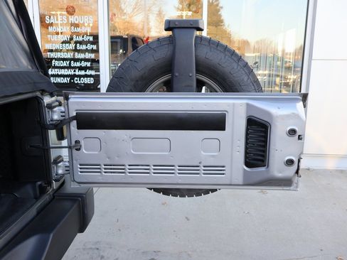 Used 2018 Jeep Wrangler Unlimited Sport S image 23