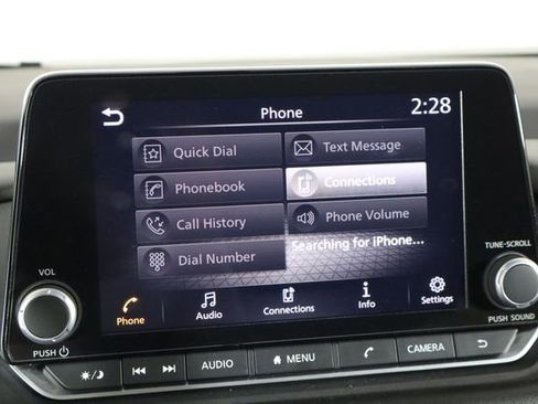 Used 2025 Nissan Rogue S FWD image 32