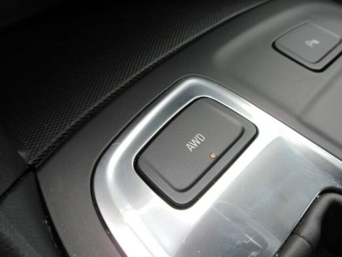 Used 2024 Chevrolet Equinox LT w/ LPO, Floor Liner Package image 22