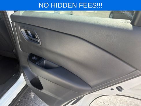 Used 2025 Nissan Rogue S FWD image 26