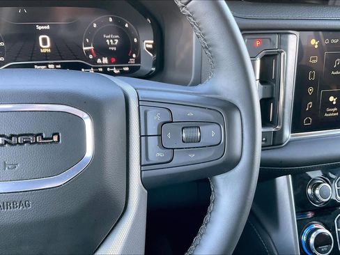 Used 2024 GMC Yukon Denali image 24