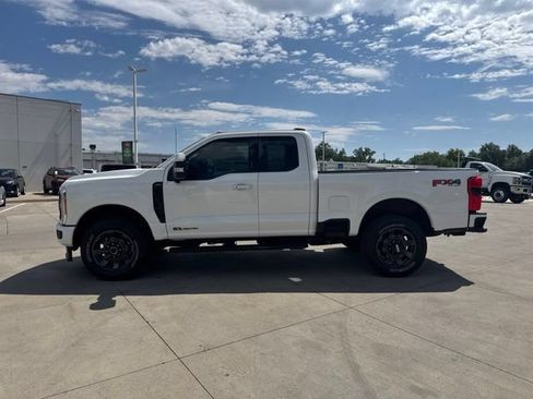 Used 2023 Ford F350 Lariat w/ Sport Appearance Package AWD/4WD image 8