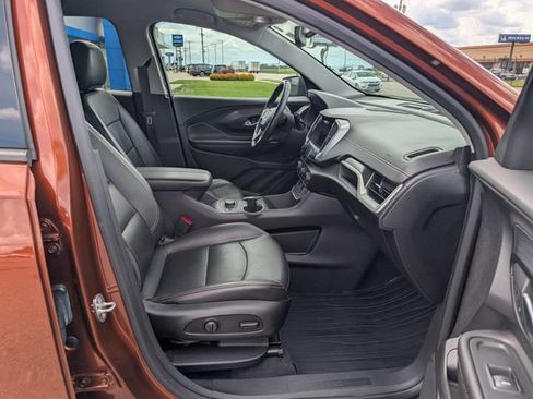 Used 2019 GMC Terrain SLT w/ Preferred Package FWD image 3