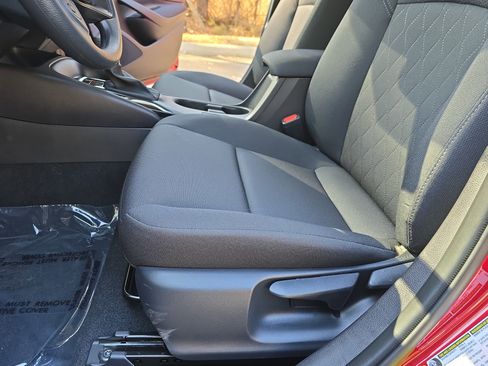 Used 2025 Toyota Corolla LE w/ Convenience Package image 28