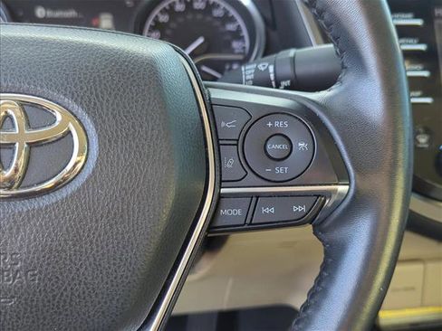 Certified 2020 Toyota Camry XLE FWD image 14