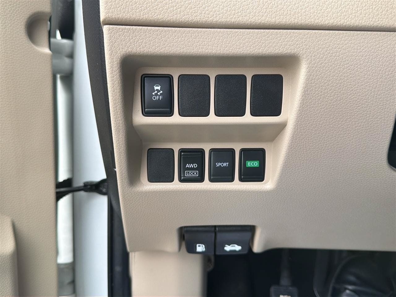Used 2017 Nissan Rogue S AWD/4WD image 25