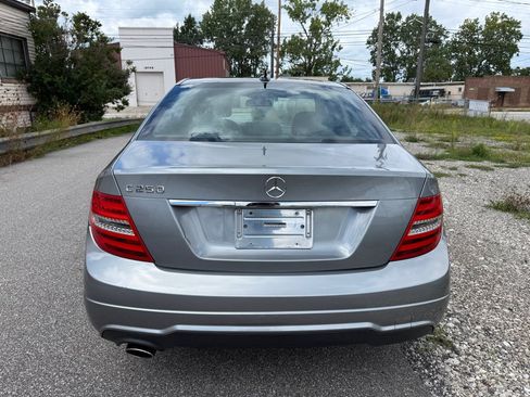 Used 2014 Mercedes-Benz C 250 Sedan image 4