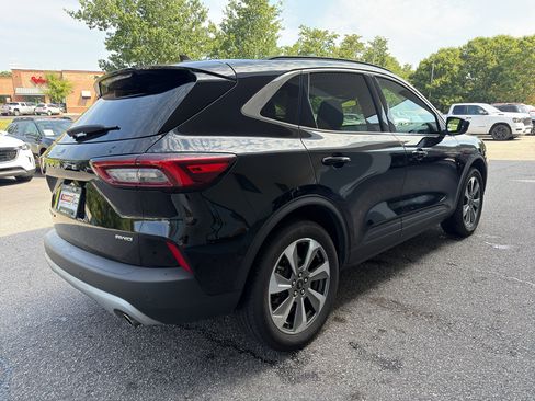 Used 2025 Ford Escape Platinum AWD/4WD image 6