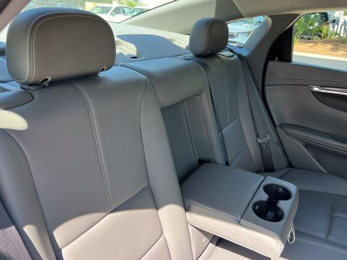 Used 2018 Chevrolet Impala LT w/ LT Leather Package FWD image 21