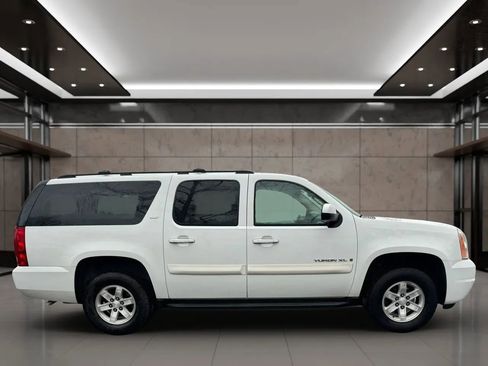 Used 2009 GMC Yukon XL SLT image 7
