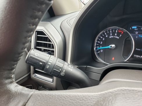 Used 2021 Ford Expedition XLT image 19