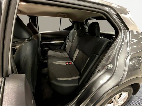 Used 2020 Nissan Kicks S image 23