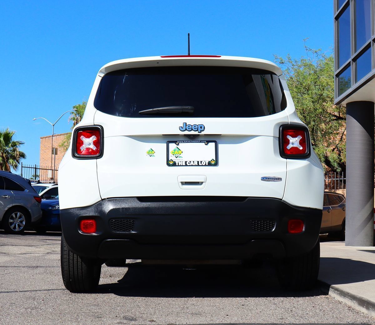 Used 2020 Jeep Renegade Latitude w/ Popular Equipment Group FWD image 12