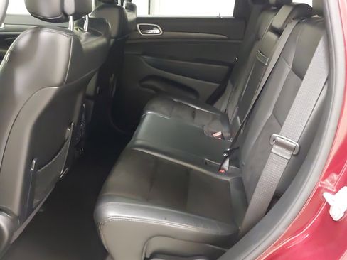 Used 2021 Jeep Grand Cherokee Laredo X image 38