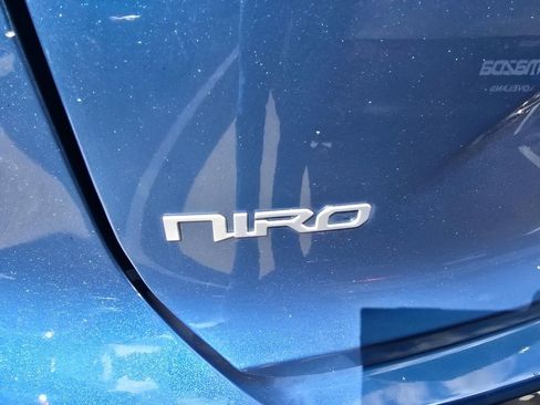 Used 2024 Kia Niro Wind w/ Wind Preserve Package FWD image 16
