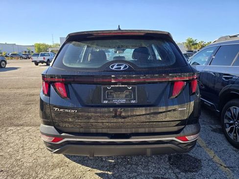 Used 2023 Hyundai Tucson SE image 5