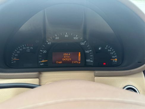 Used 2001 Mercedes-Benz C 320 Sedan image 20