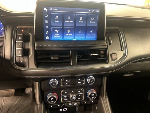 Certified 2024 Chevrolet Tahoe Z71 w/ Luxury Package AWD/4WD image 24