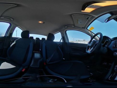 Used 2025 Nissan Versa SV image 37