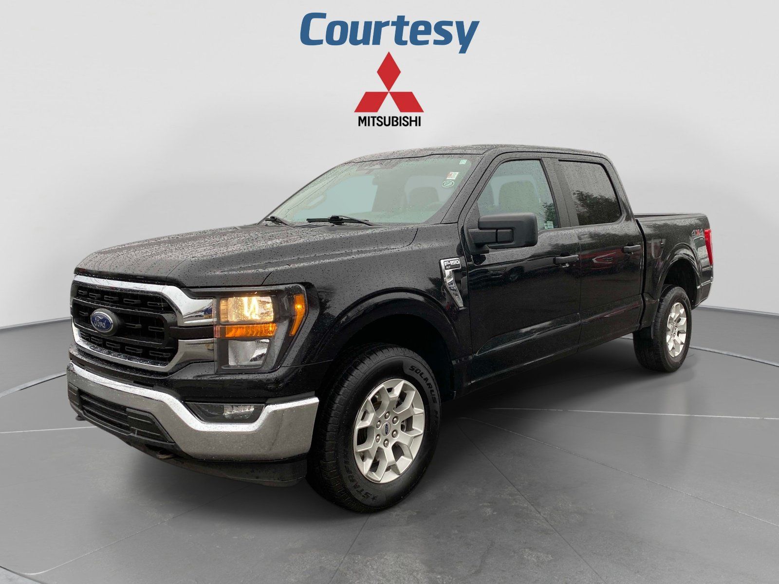 Used 2023 Ford F150 XLT AWD/4WD image 2