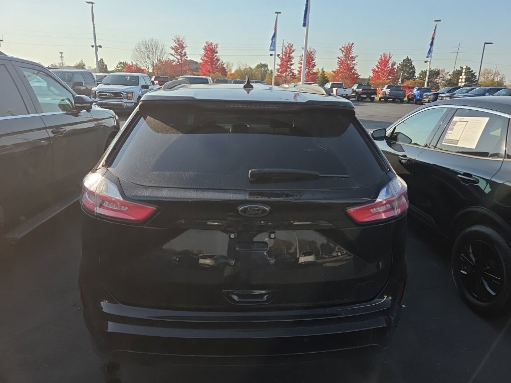 Used 2024 Ford Edge SE w/ Black Appearance Package AWD/4WD image 10