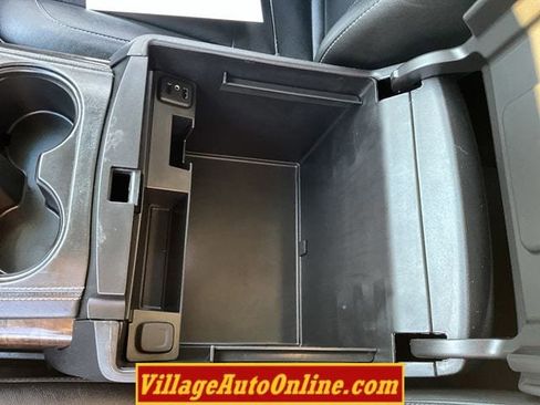 Used 2019 Chevrolet Tahoe LT w/ Z71 Midnight Edition image 17