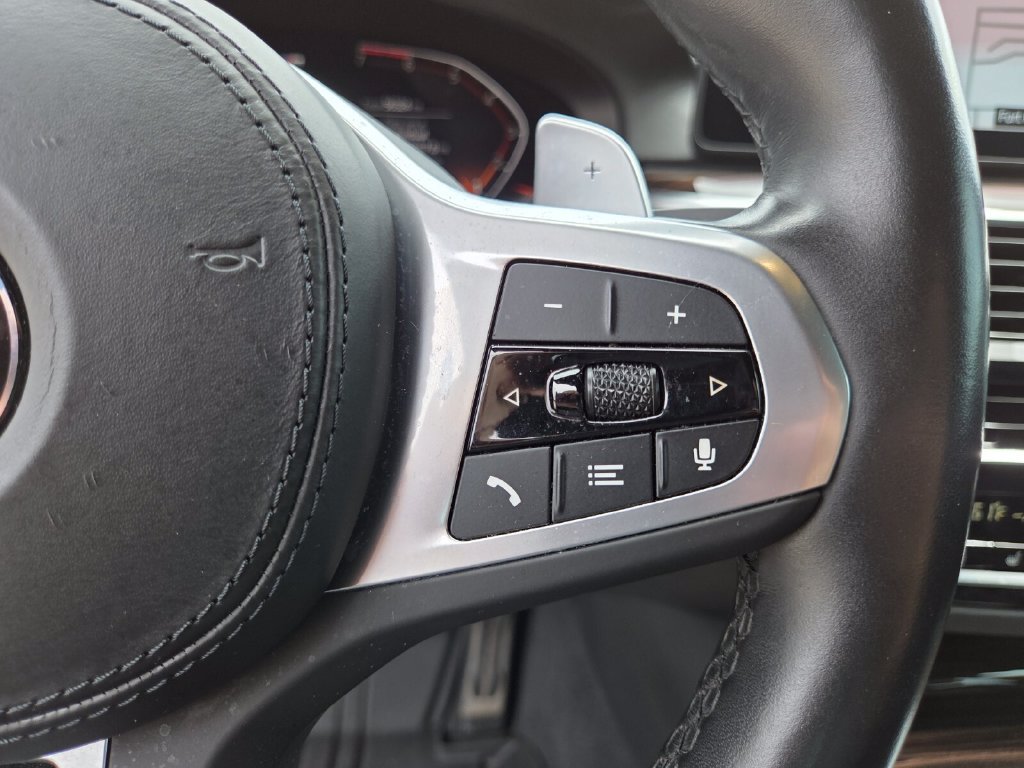 Used 2023 BMW 530i w/ M Sport Package RWD image 33