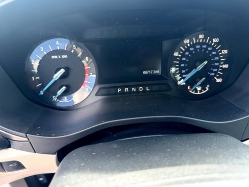 Used 2018 Ford Fusion SE image 11