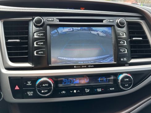 Used 2016 Toyota Highlander XLE image 33