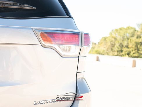 Used 2015 Toyota Highlander Limited image 43