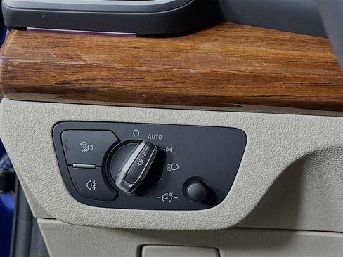 Certified 2025 Audi Q5 2.0T Premium Plus w/ Premium Plus Package image 10