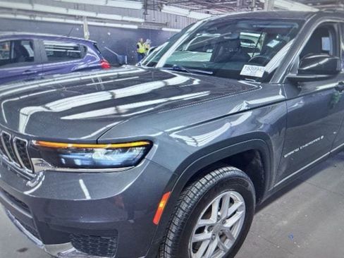 Used 2022 Jeep Grand Cherokee L Laredo w/ Luxury Tech Group I image 3