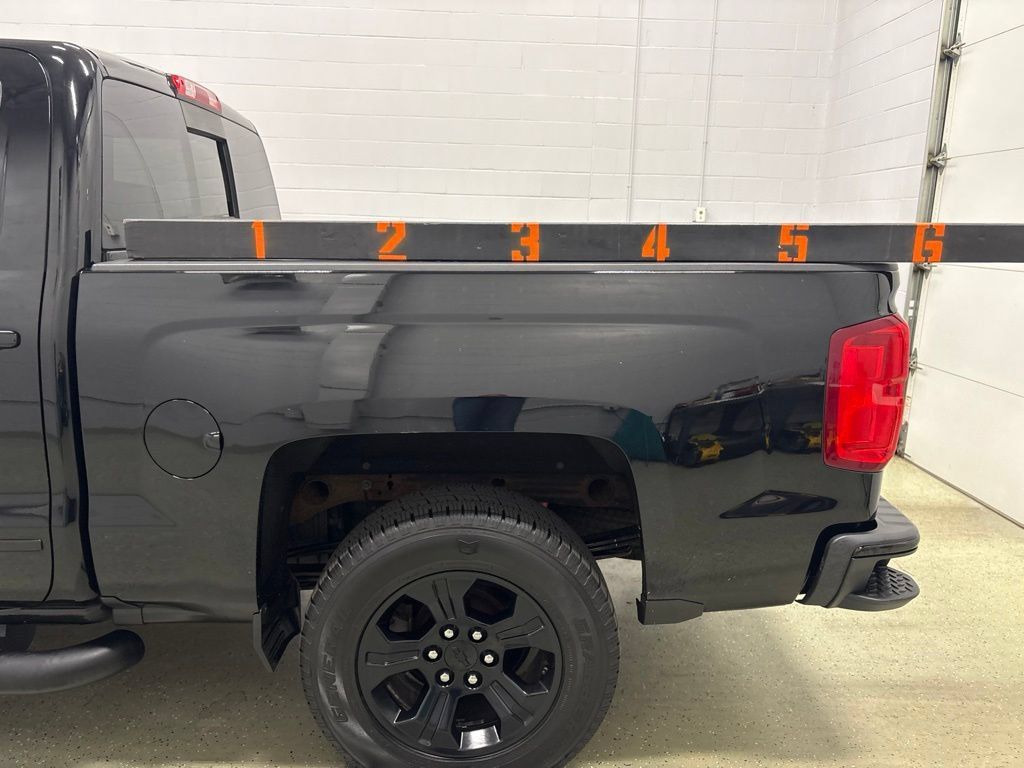 Used 2017 Chevrolet Silverado 1500 LTZ Z71 w/ LTZ Plus Package AWD/4WD image 12