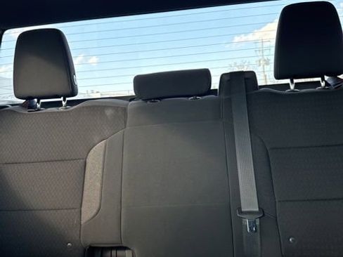 Used 2021 GMC Sierra 1500 4x4 Crew Cab w/ Sierra Value Package image 17