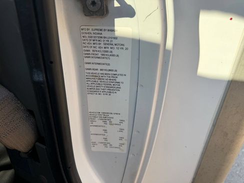 Used 2020 Chevrolet Express 3500 w/ Power Convenience Package RWD image 13