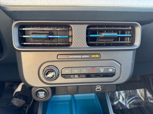 Used 2025 Ford Maverick XLT w/ XLT Luxury Package image 19