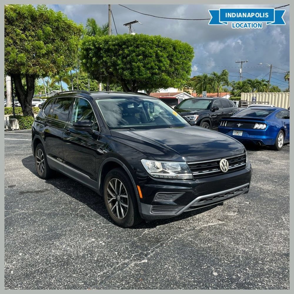 Used 2018 Volkswagen Tiguan SE FWD image 1