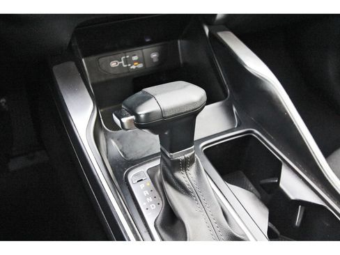 Certified 2025 Kia Sorento LX FWD image 29