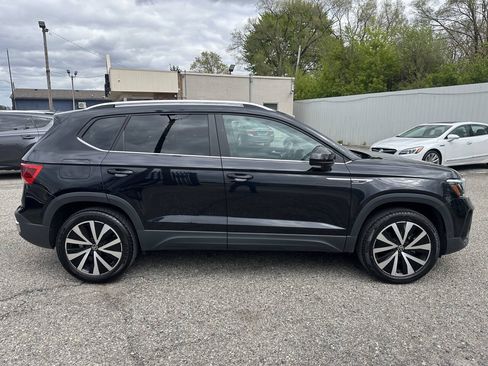 Used 2022 Volkswagen Taos SE AWD/4WD image 8