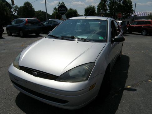 Used 2003 Ford Focus SE image 5