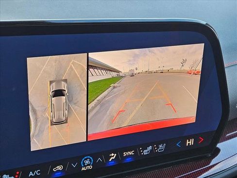 New 2026 Chevrolet Traverse RS image 13