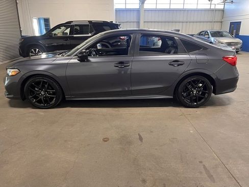 Used 2023 Honda Civic Sport image 6